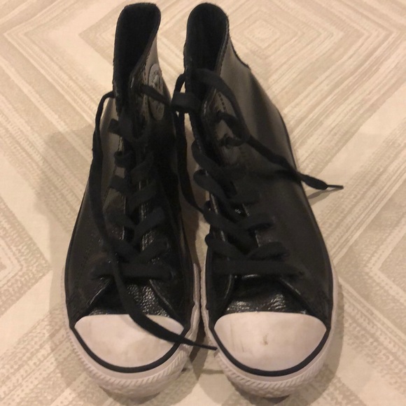 girls black leather converse